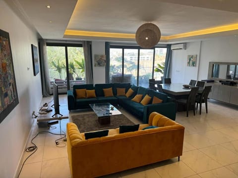 TV and multimedia, Living room, Dining area