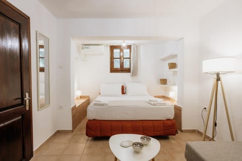 Bed, Bedroom, air conditioner