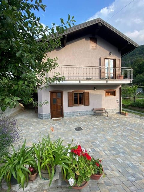 La casa nel bosco House in Piedmont