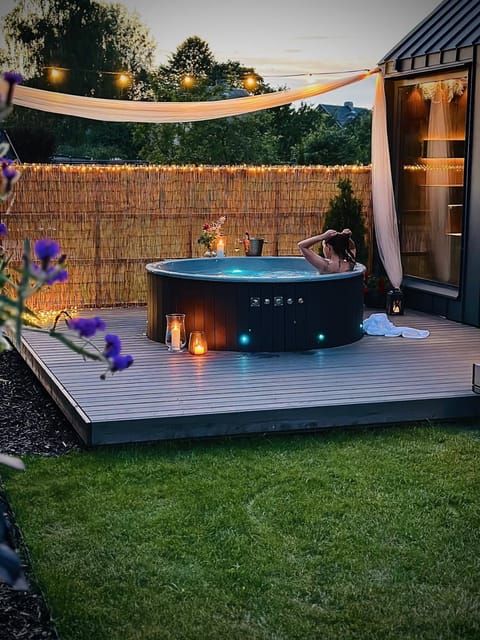 Patio, Hot Tub