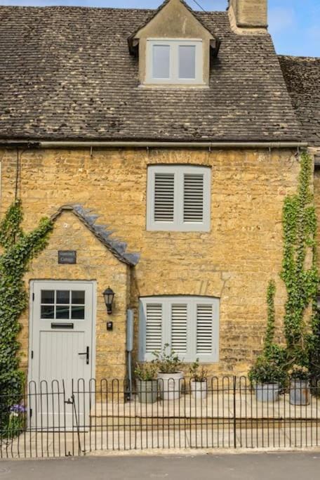 Bourton-on-the-Water Lovely 2Bed Cotswold Cottage House in Bourton-on-the-Water