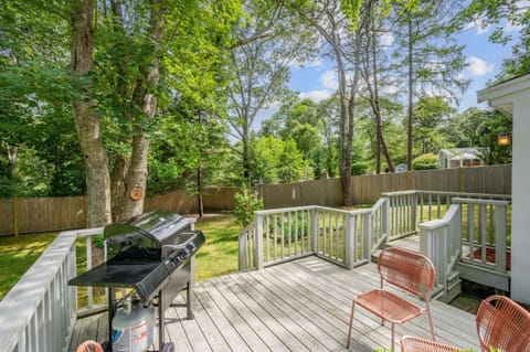 8 Harbor Hill Drive Orleans - A Change of Pace House in Orleans