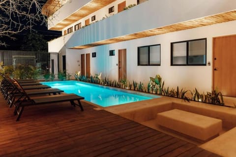 Swimming pool