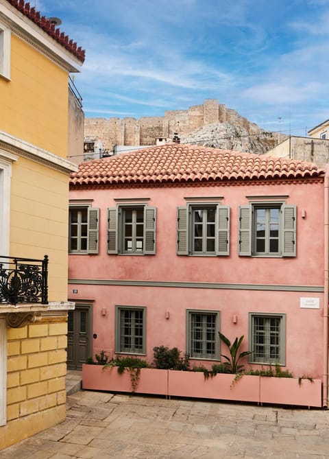 Property building, Day