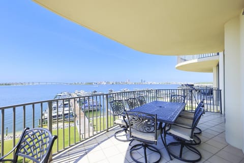 Phoenix on the Bay 1333 - Poseidon House condo Apartment in Orange Beach
