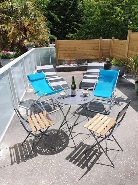 Balcony/Terrace, Garden view, sunbed