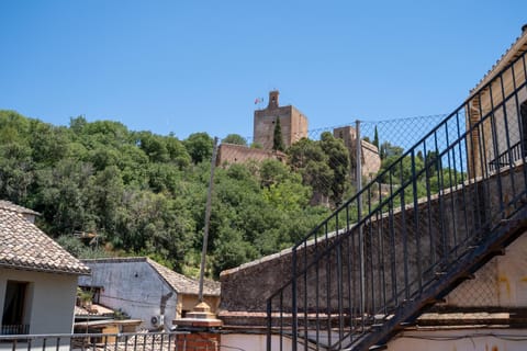 Nearby landmark, Landmark view