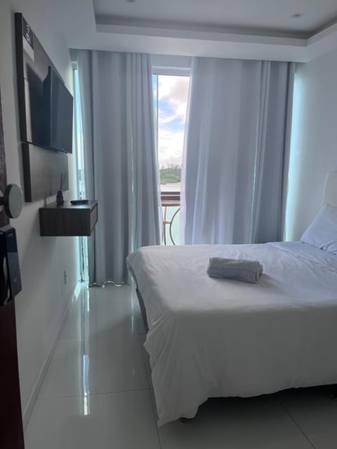 Bed, TV and multimedia, Bedroom