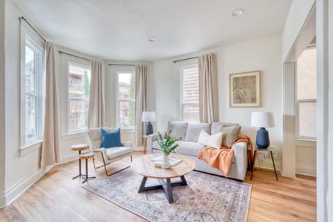 Stay Portland - Portland Oasis - Stylish 4br Home in Nob Hill House in Portland