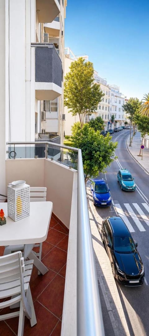 Patio, Day, Balcony/Terrace