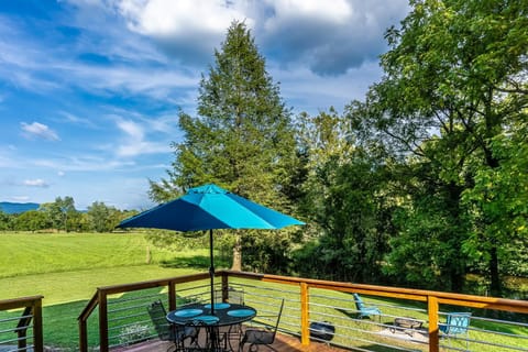 Dock! Riverfront Anglers Oasis in Elizabethton House in Elizabethton