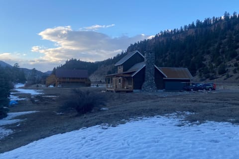 Pine Croft on the Rio Grande House in South Fork