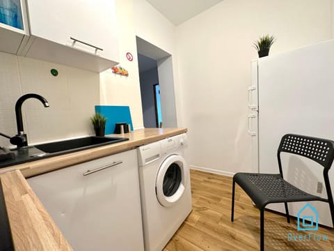 Lama Room - 10 Minutes to Gdańsk Old Town & Seaside Vacation rental in Gdansk