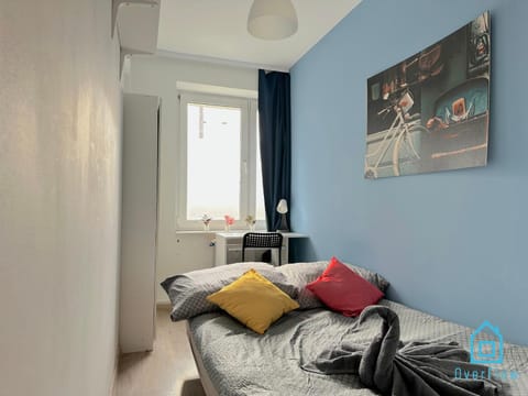 Lama Room - 10 Minutes to Gdańsk Old Town & Seaside Vacation rental in Gdansk