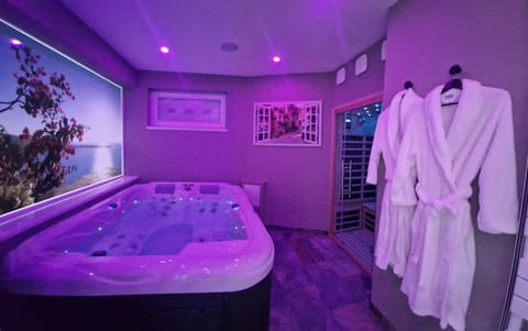 Sauna, Spa and wellness centre/facilities