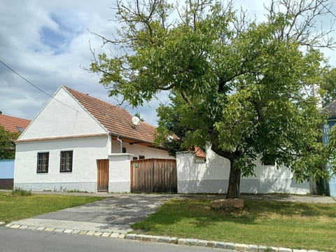 Property building, Street view