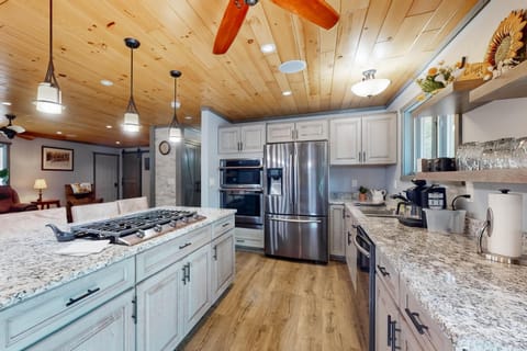 Cozy Oaks House in Wisconsin