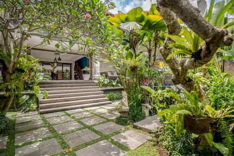 Property building, Garden, Garden, Garden view, Garden view