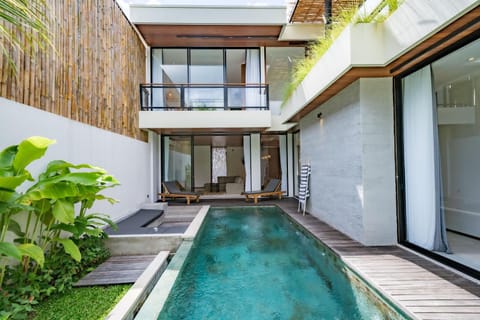Property building, Pool view, sunbed