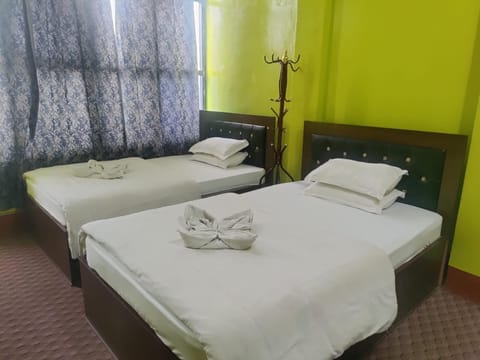 Photo of the whole room, Bedroom, Breakfast, towels