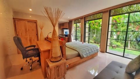 Studio coco non ac in ubud, pvt kitchen by iLys C Apartment in Sukawati