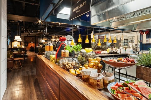 Restaurant/places to eat, Food and drinks, Food, Buffet breakfast