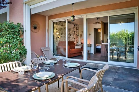 Appartement avec piscine Apartment in Uzes