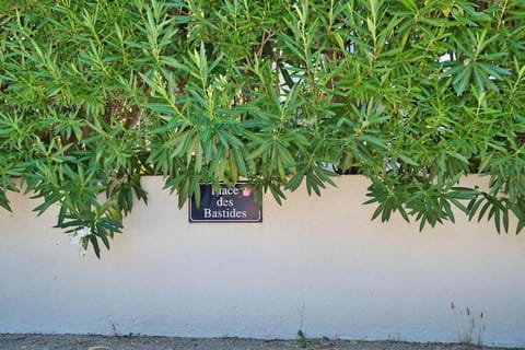 Appartement avec piscine Apartment in Uzes