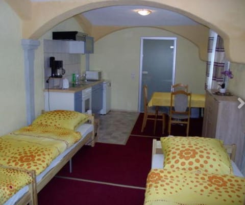Bed, Kitchen or kitchenette, Photo of the whole room