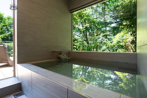 Bathroom, Bath