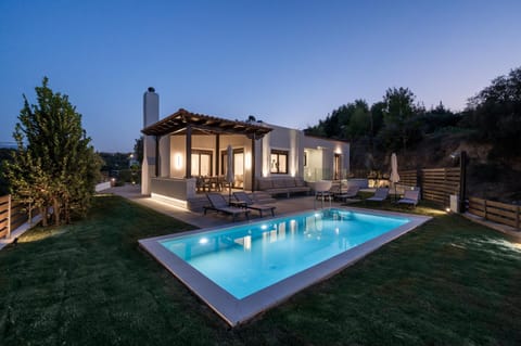 Property building, Garden view, Swimming pool