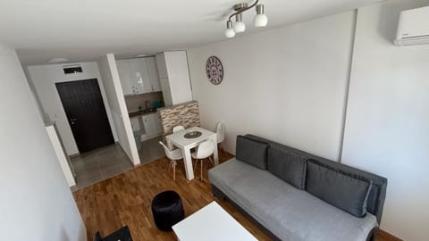 Living room, Dining area, kitchen