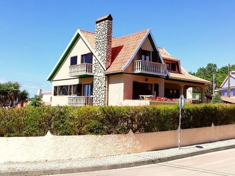 Property building, Nearby landmark, Garden