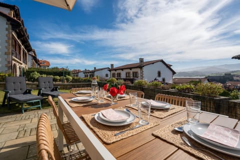 Day, Natural landscape, Garden, Balcony/Terrace, Balcony/Terrace, Dining area