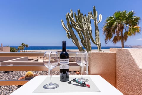 View (from property/room), Balcony/Terrace, Sea view