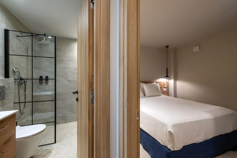 Shower, Bathroom, Bedroom