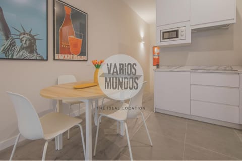 Kitchen or kitchenette, Seating area, Dining area