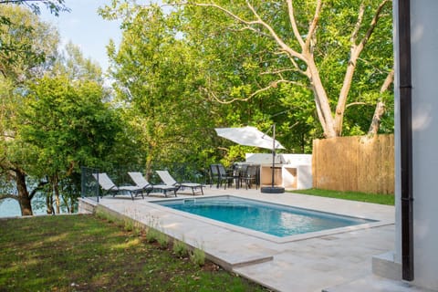 Balcony/Terrace, Swimming pool
