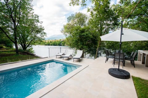 View (from property/room), Balcony/Terrace, Swimming pool