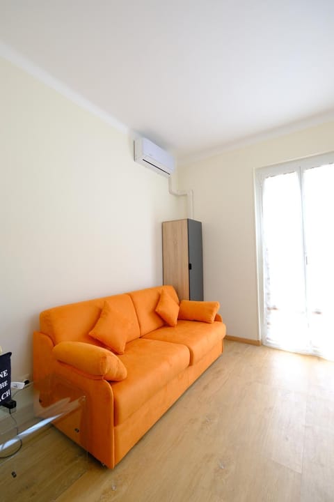 Communal lounge/ TV room, TV and multimedia, Living room, Seating area