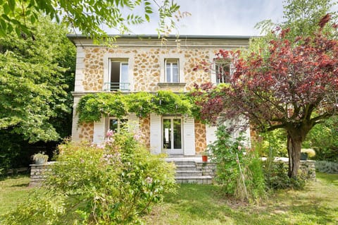 Facade/entrance, Garden, Garden view