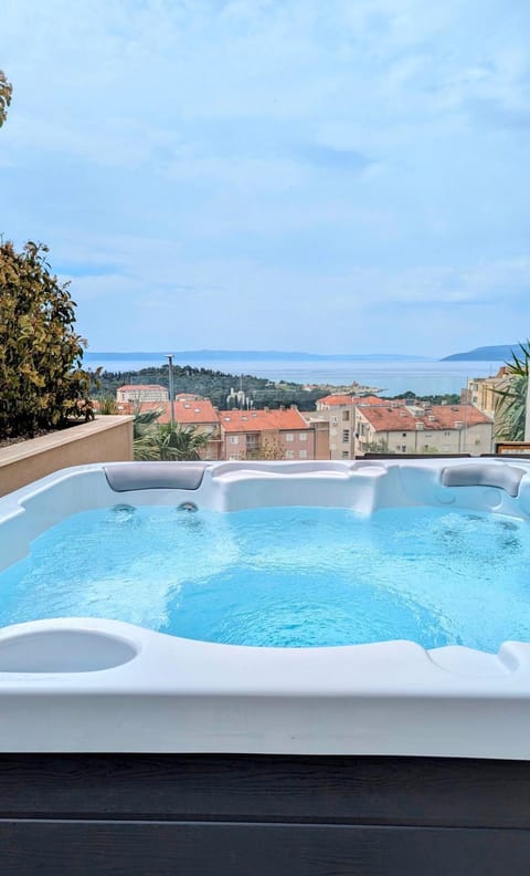 Spring, Day, Night, Natural landscape, Winter, Summer, Hot Tub, Autumn, Mountain view, Mountain view, Pool view, Sea view, Sea view, Sunrise, Sunset
