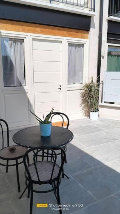 Property building, Patio, Day, View (from property/room), Balcony/Terrace, Dining area