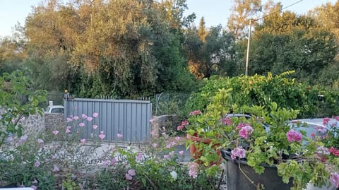 Venetton Garden House Corfu Apartment in Gouvia