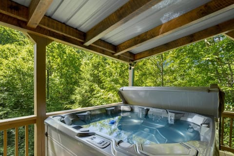 Hideaway Cabin at Buckeye Creek Cabin in Beech Mountain