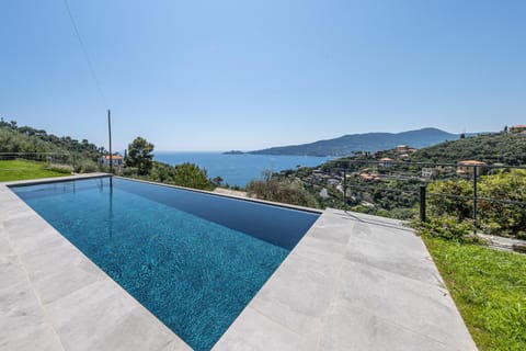 Sea view, Swimming pool