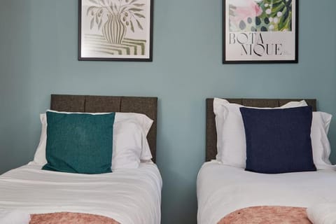 Central Leeds 3 Bedroom Flat Apartment in Leeds