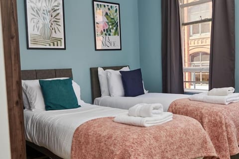 Central Leeds 3 Bedroom Flat Apartment in Leeds