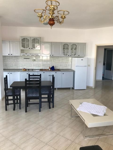 Living room, Dining area, kitchen