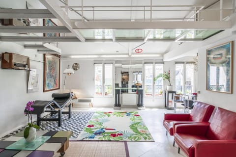 Living room, Seating area